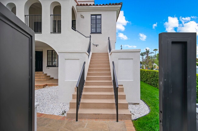 Photo - 1148 S Stanley Ave Unidad Upper