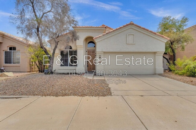 Building Photo - 3261 W Ross Dr