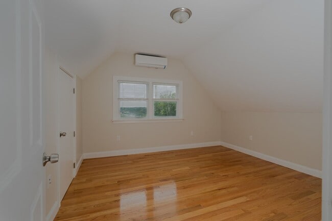 Photo - 11 Park St