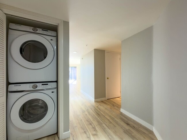 Photo - Spacious 3BR Condo in Downtown Glendale! Unit 301