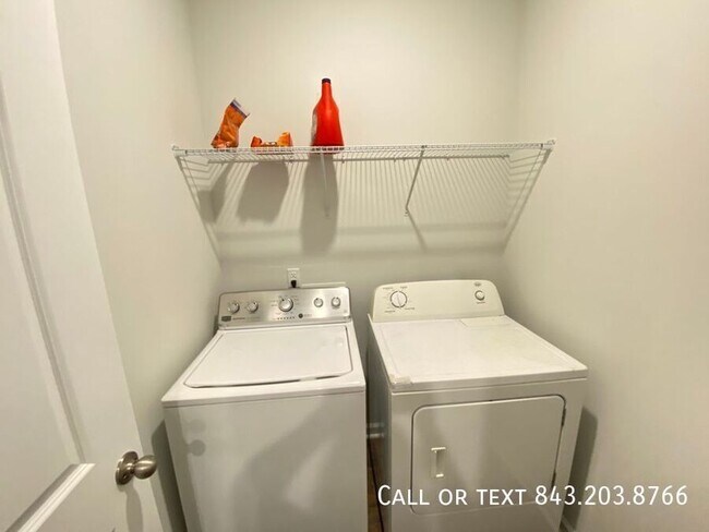 Photo - 122 Akeley Ln