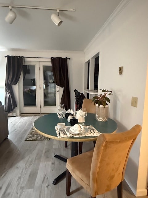 Photo - 1049 Danby Rd