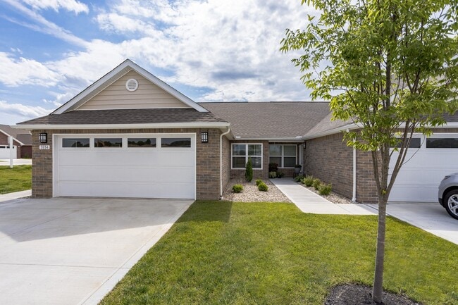 Building Photo - Redwood Greenwood