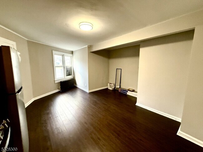 Photo - 672 Mt Hope Ave Unit 2