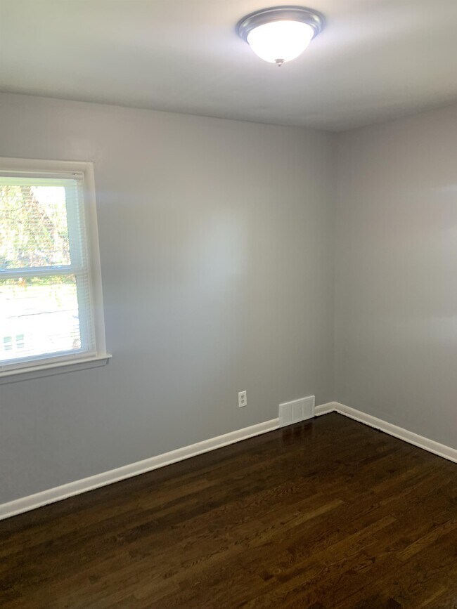 Photo - 4456 Jaynes St