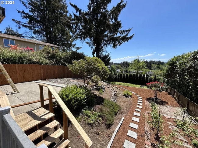 Photo - 6165 Tillamook Ave