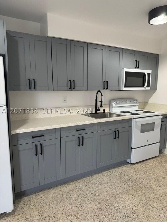 Photo - 15941 NE 18th Ct Unit 3