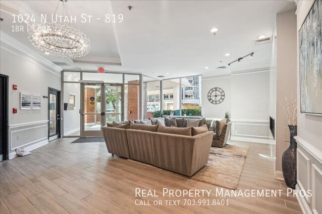 Photo - 1024 N Utah St Unit 819