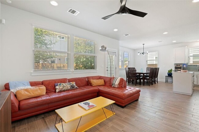 Photo - 7402 Rook St