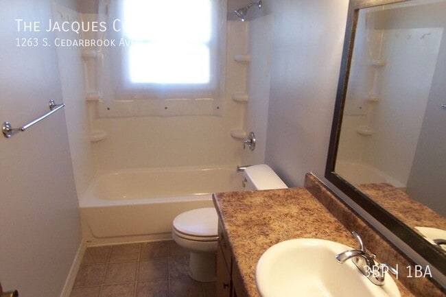 Photo - 1263 S Cedarbrook Ave