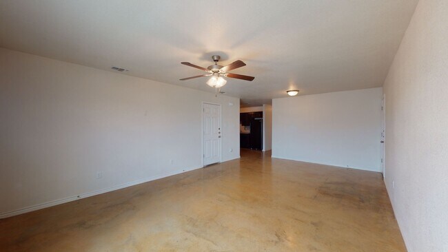Photo - 2 WEEKS FREE !!!! GORGEOUS DUPLEX IN COPPE...