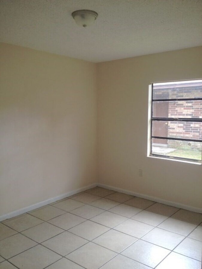 Photo - SPACIOUS 2BR/1BA Apartment w/ Washer & Dry...