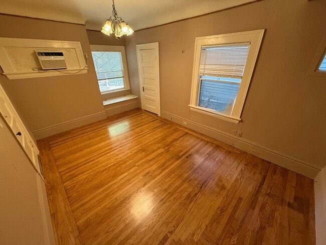 Building Photo - 2218 H St Unit 00 Rental
