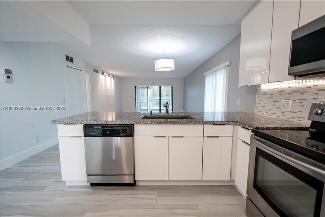 Photo - 16471 Blatt Blvd Unit 106