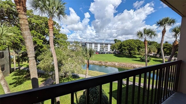 Photo - 10865 SW 112th Ave Unit 312