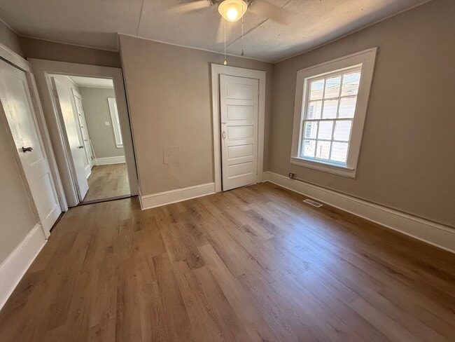 104 Parkview St W Unit B