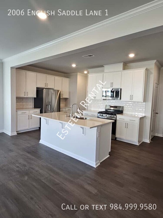 Photo - 2006 English Saddle Ln