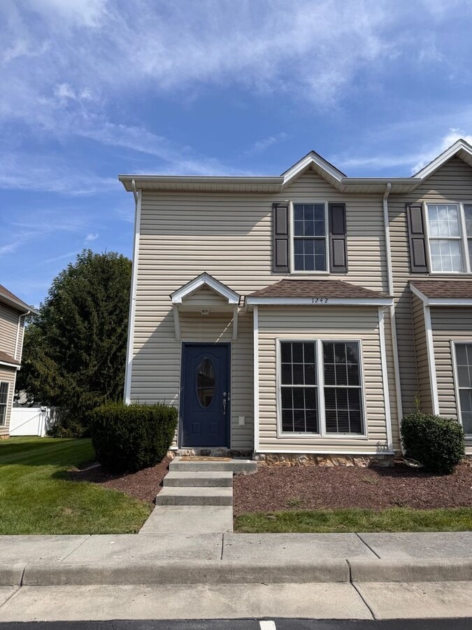 Photo - 1242 Settlers Ln