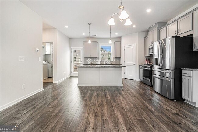 Photo - 3320 Reagan Way