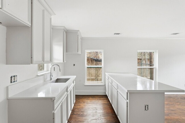 Photo - 612 W Alabama St Unit 1/2