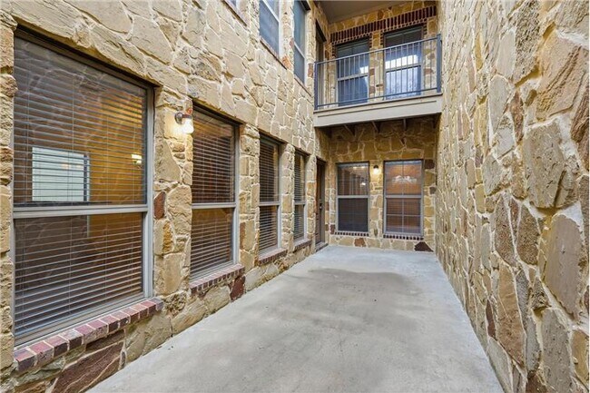 Photo - 8808 Paradise Dr