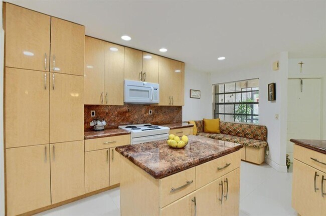 Photo - 65 Centennial Ct