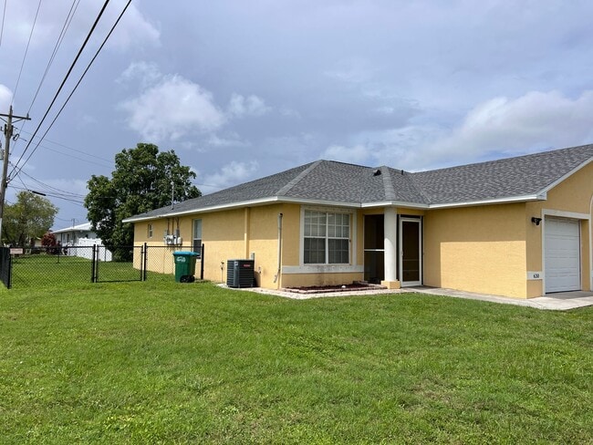Photo - 630 SE 14th St Casa