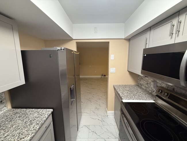 Photo - 21280 Brinson Ave