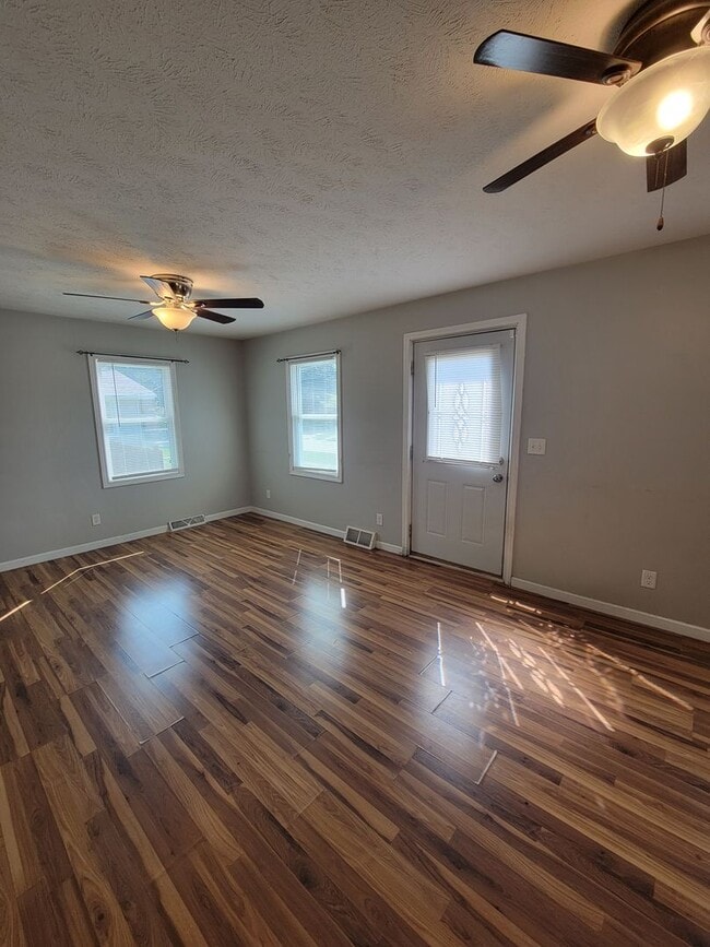 Photo - Beautiful 3 Bed 2 Bath House!