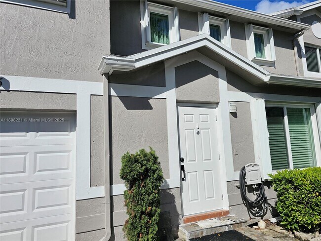 Building Photo - 12153 SW 49th Ct