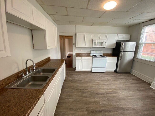 Photo - Hunter Ave 1444-1446 ONYX Unit 1446