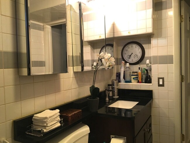 Photo - 178 Vernon Ave