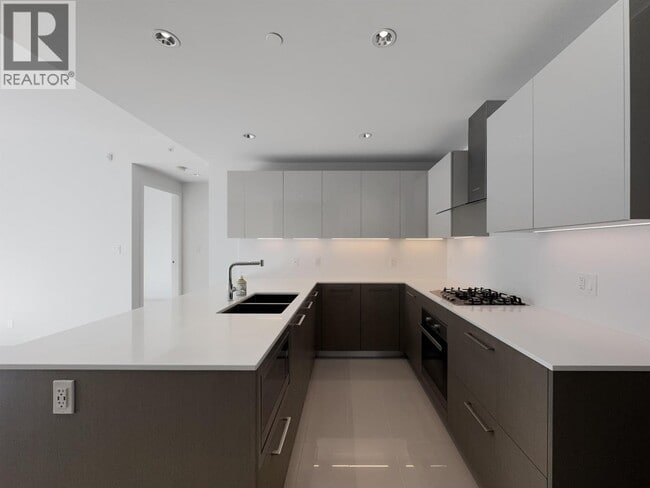 Photo - 6633 Pearson Wy Unit 9xx