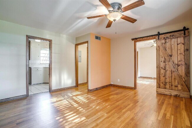 Photo - 2 Bedroom Apartment in Historic Monticello Neighborhood Unit 103