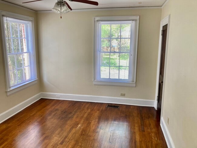 Photo - 1115-1125 Magnolia Curv