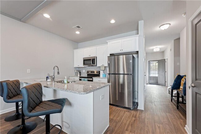 Photo - 2831 Ridgeview Dr