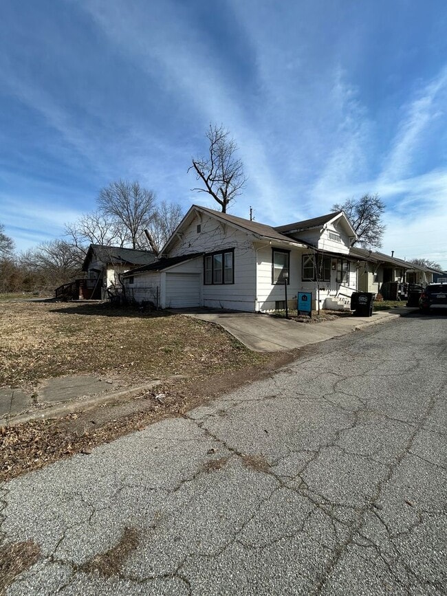 Photo - Just Remodeled! 2br/1ba - with Garage and Fenced-in Yard!