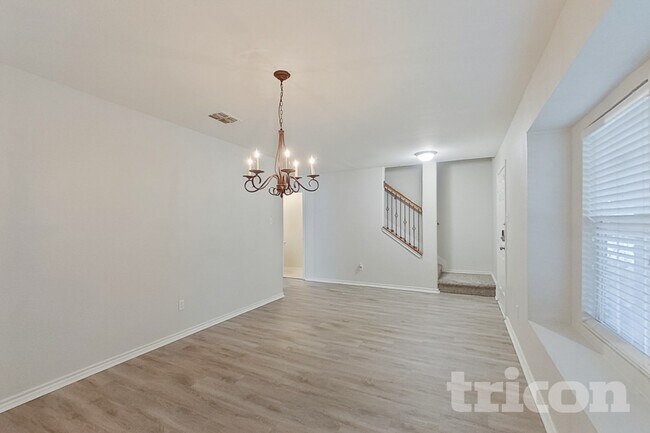 Photo - 1242 Yukon Dr