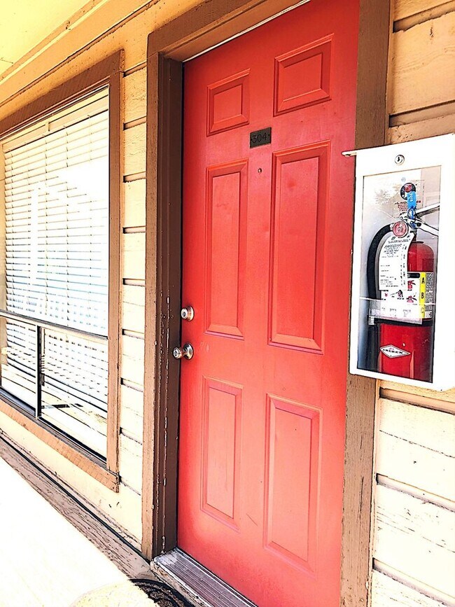 Photo - PEARL WEST CAMPUS - LOFTED 2BD/1BA