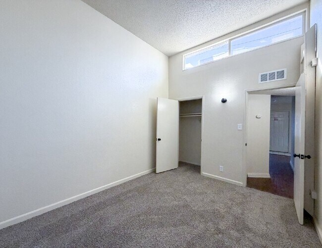 4415 N Clark St Unit Clark #6