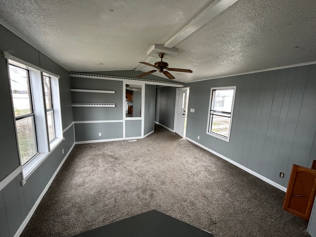 Building Photo - 7601 N Hwy Vv