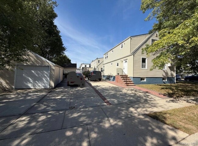 Building Photo - 134 Scranton Ave