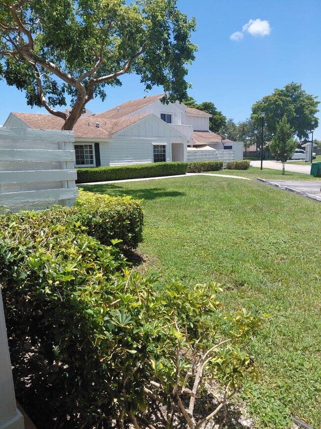 Photo - 13776 SW 149th Cir Ln Unit 4-79