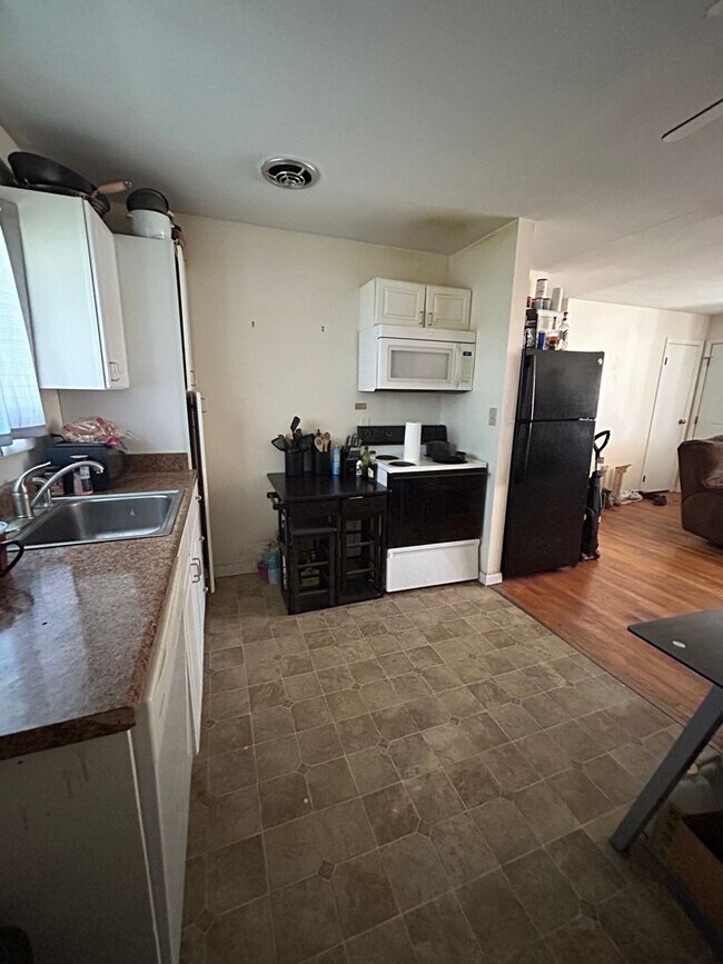 Photo - 2 Bedroom, 1 Bath Duplex Unit 171 Suburban Ave.