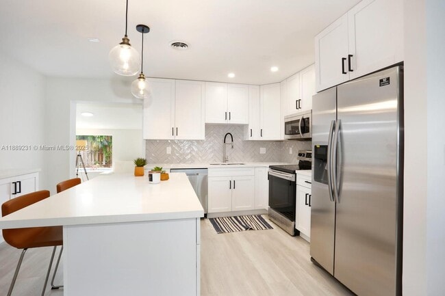 Photo - 5712 NE 16th Ave