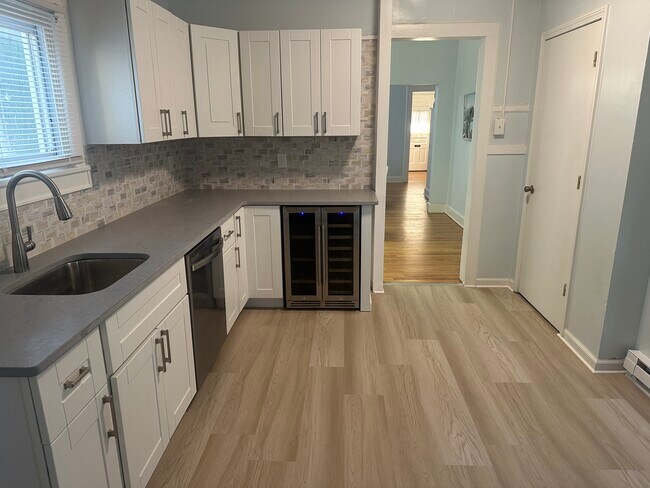 Photo - 120 Chapin St