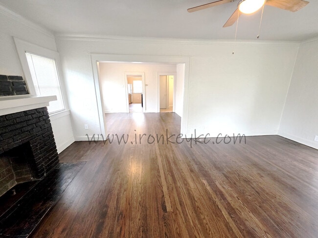 Photo - 2100 E 58th St