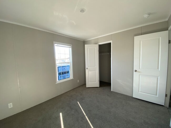 Photo - 3363 Bissell Rd