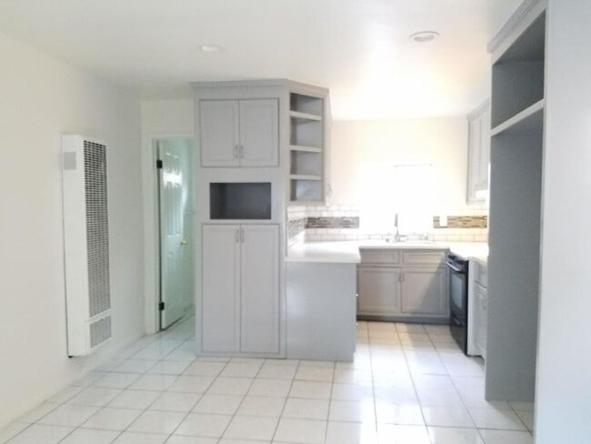 Photo - 4522-24 Unit 4524