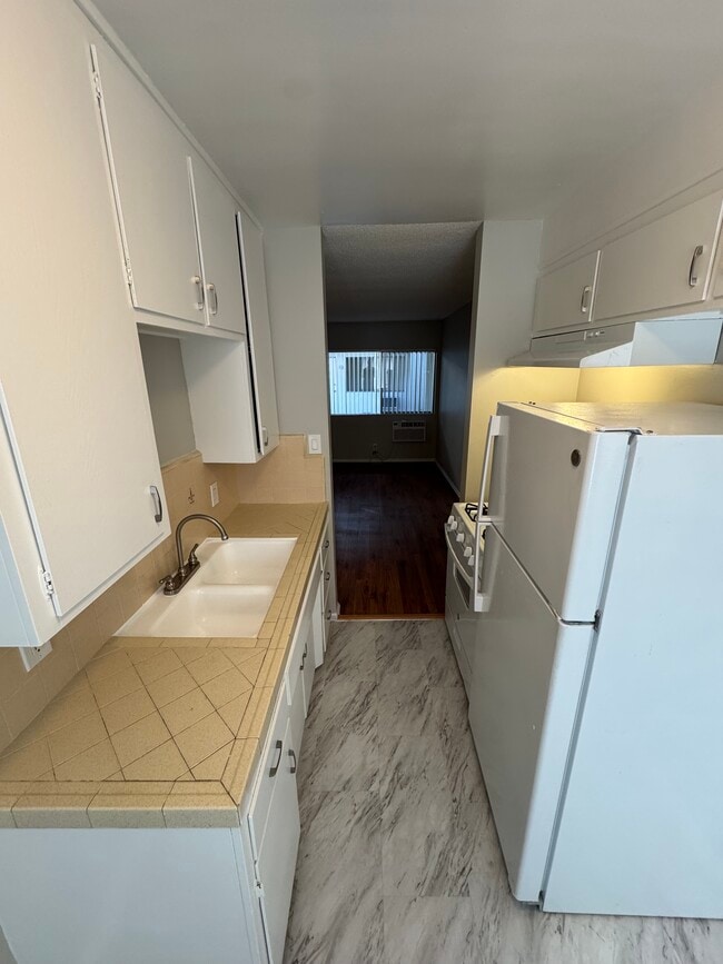 Photo - 6000 Franklin Ave